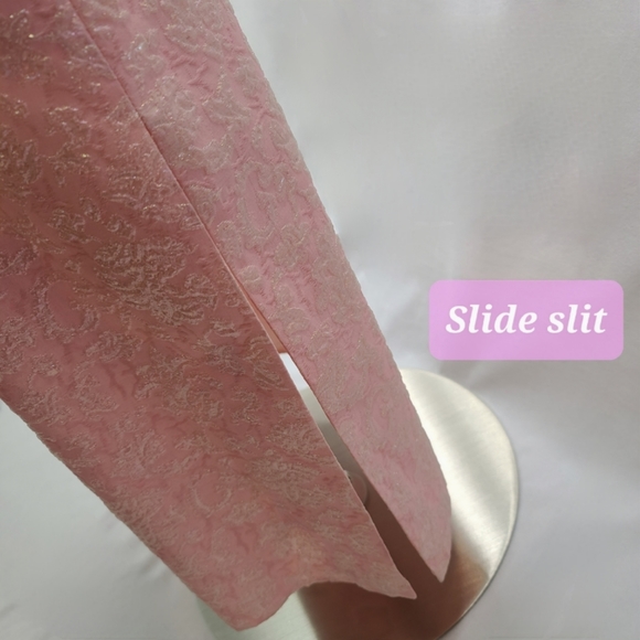 1960s Vintage Dress Pastel Pink Iridescent Jacquard Fabric Floral Design (SZ 6) - Picture 11 of 17